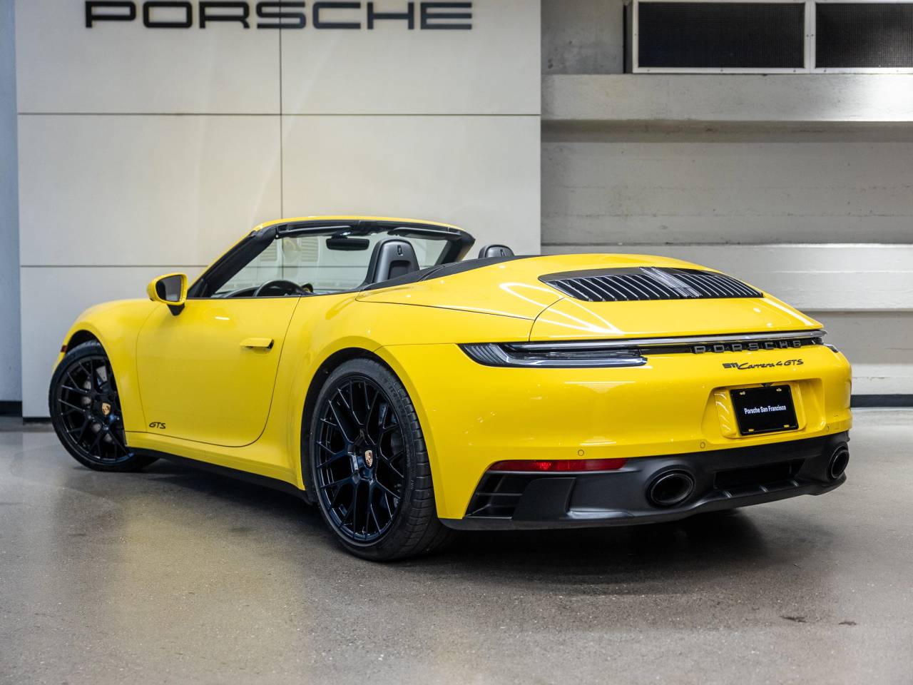 2023 Porsche 911 Carrera 4 GTS Cabriolet