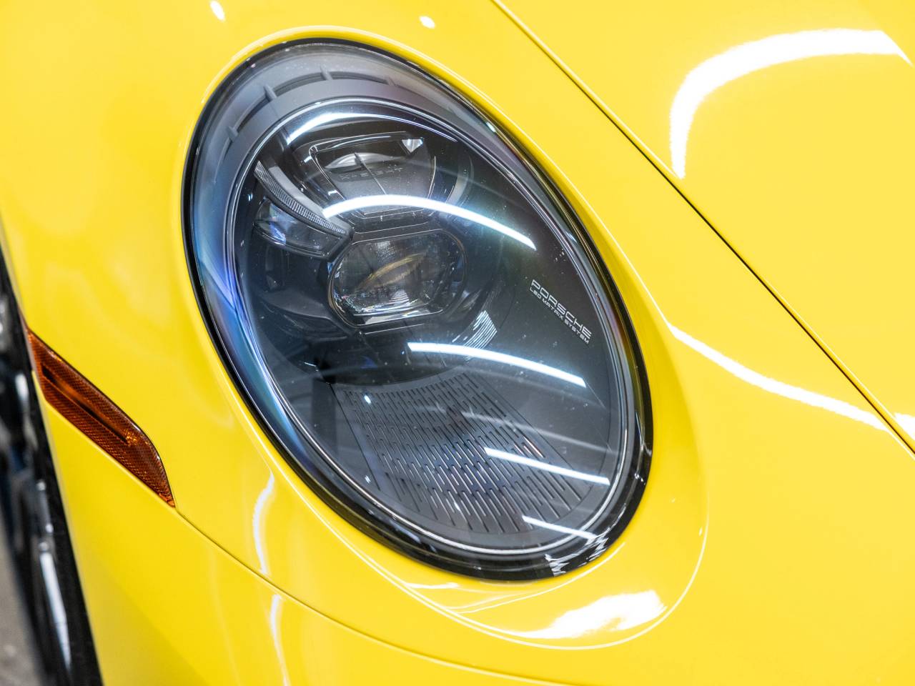 2023 Porsche 911 Carrera 4 GTS Cabriolet