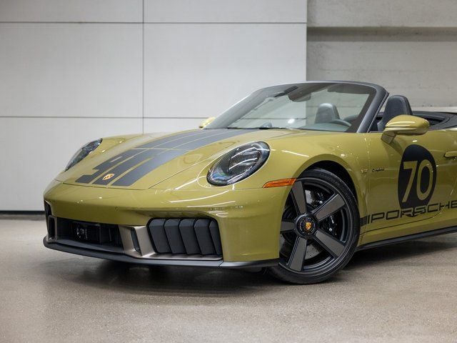 2026 Porsche 911 Carrera 4 GTS