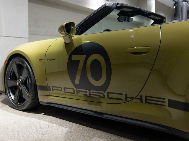 2026 Porsche 911 Carrera 4 GTS