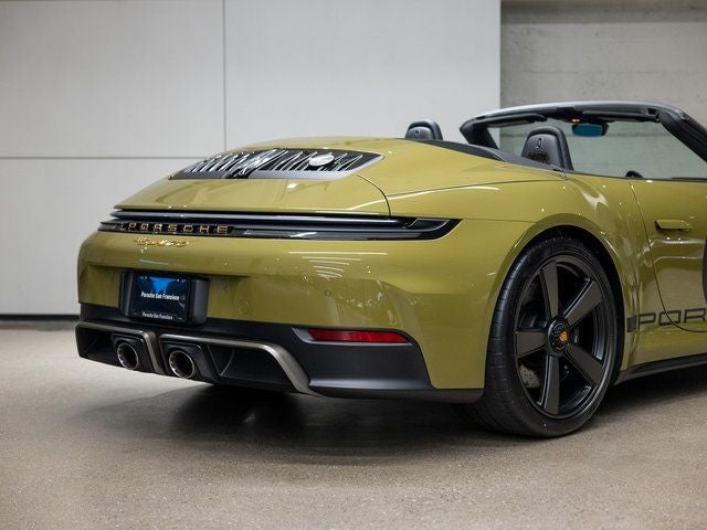 2026 Porsche 911 Carrera 4 GTS