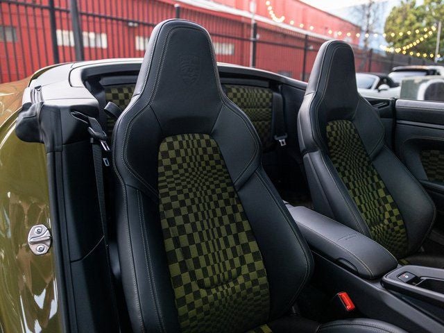 2026 Porsche 911 Carrera 4 GTS