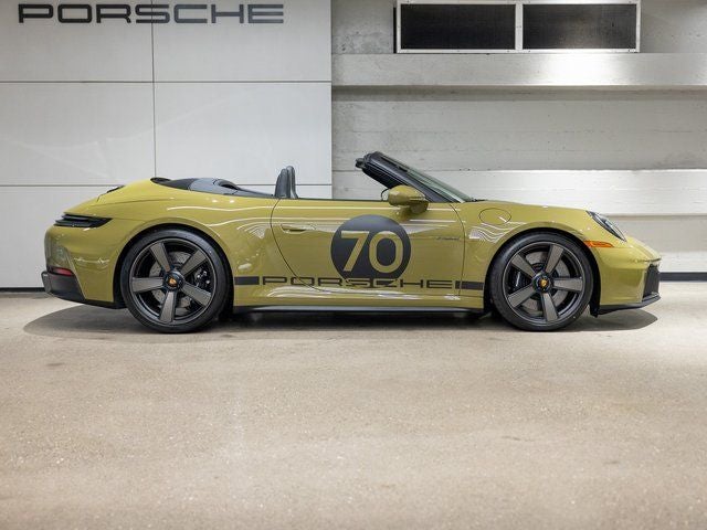 2026 Porsche 911 Carrera 4 GTS