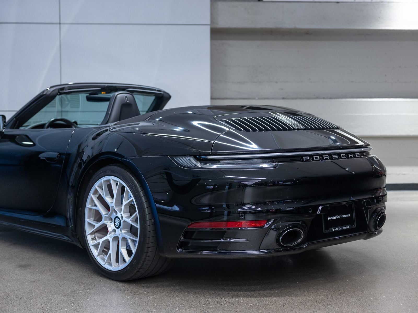 2020 Porsche 911 Carrera 4S Cabriolet