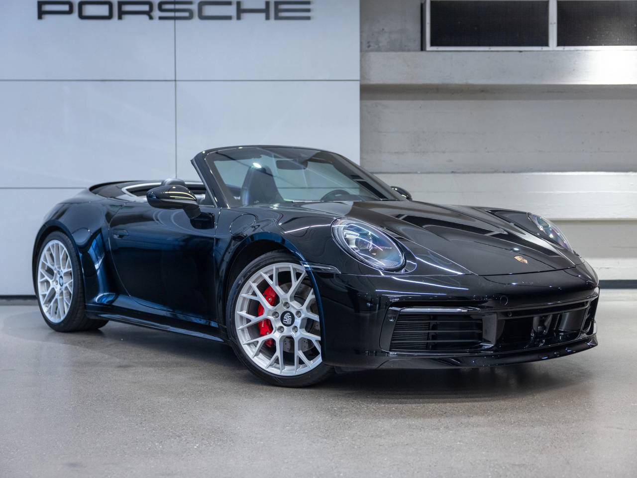 2020 Porsche 911 Carrera 4S Cabriolet