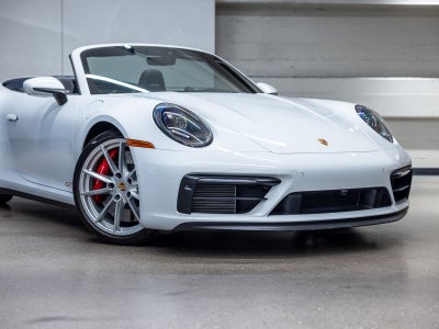 2022 Porsche 911 911 Carrera GTS Cabriolet (MY22)