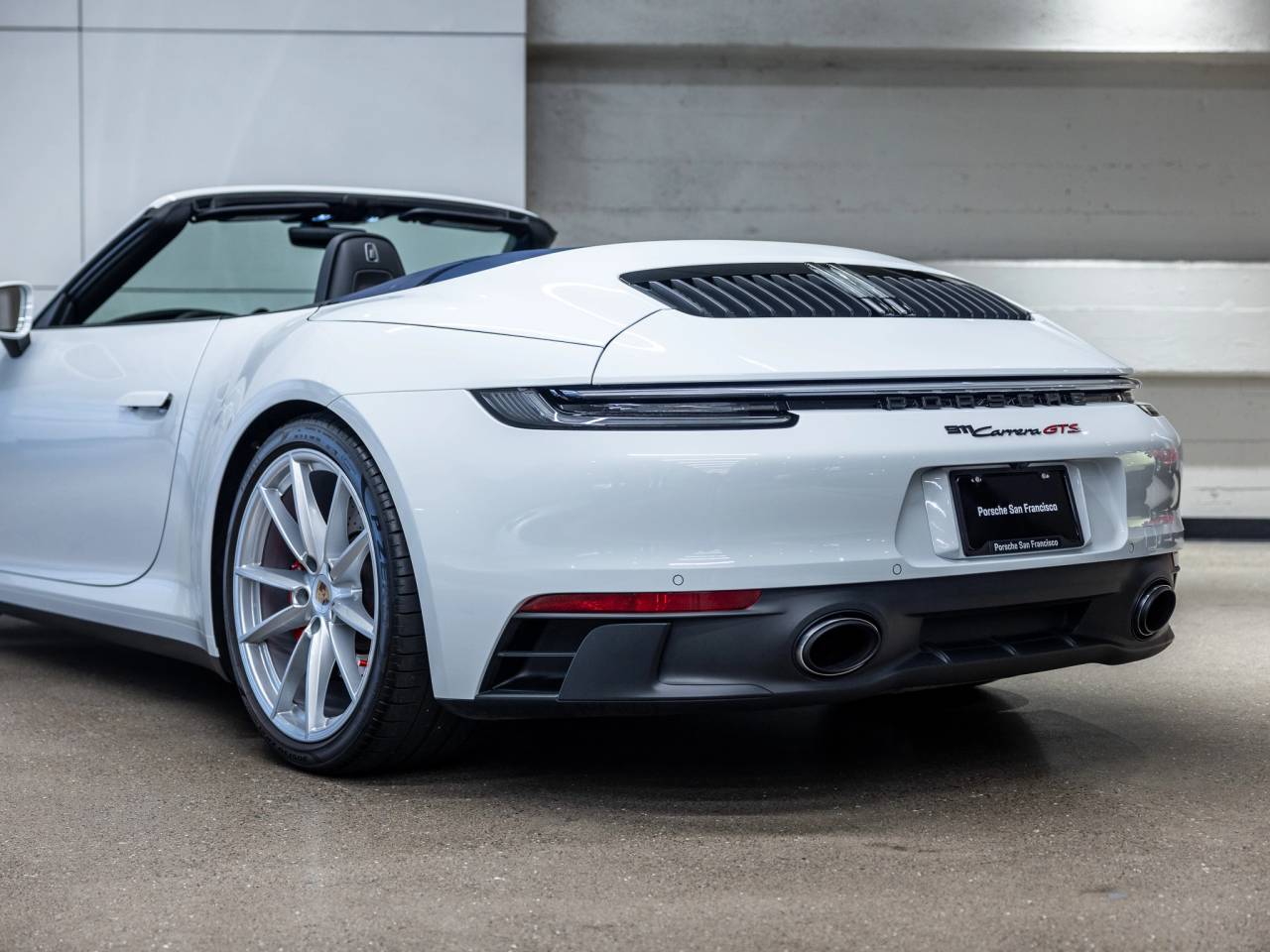 2022 Porsche 911 911 Carrera GTS Cabriolet (MY22)
