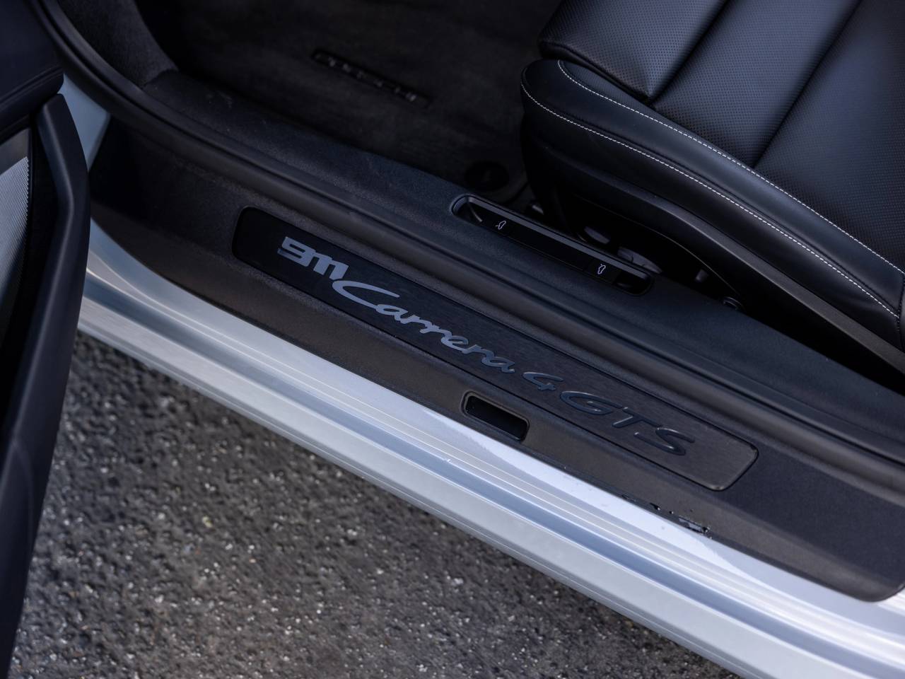 2025 Porsche 911 911 Carrera 4 GTS Cabriolet