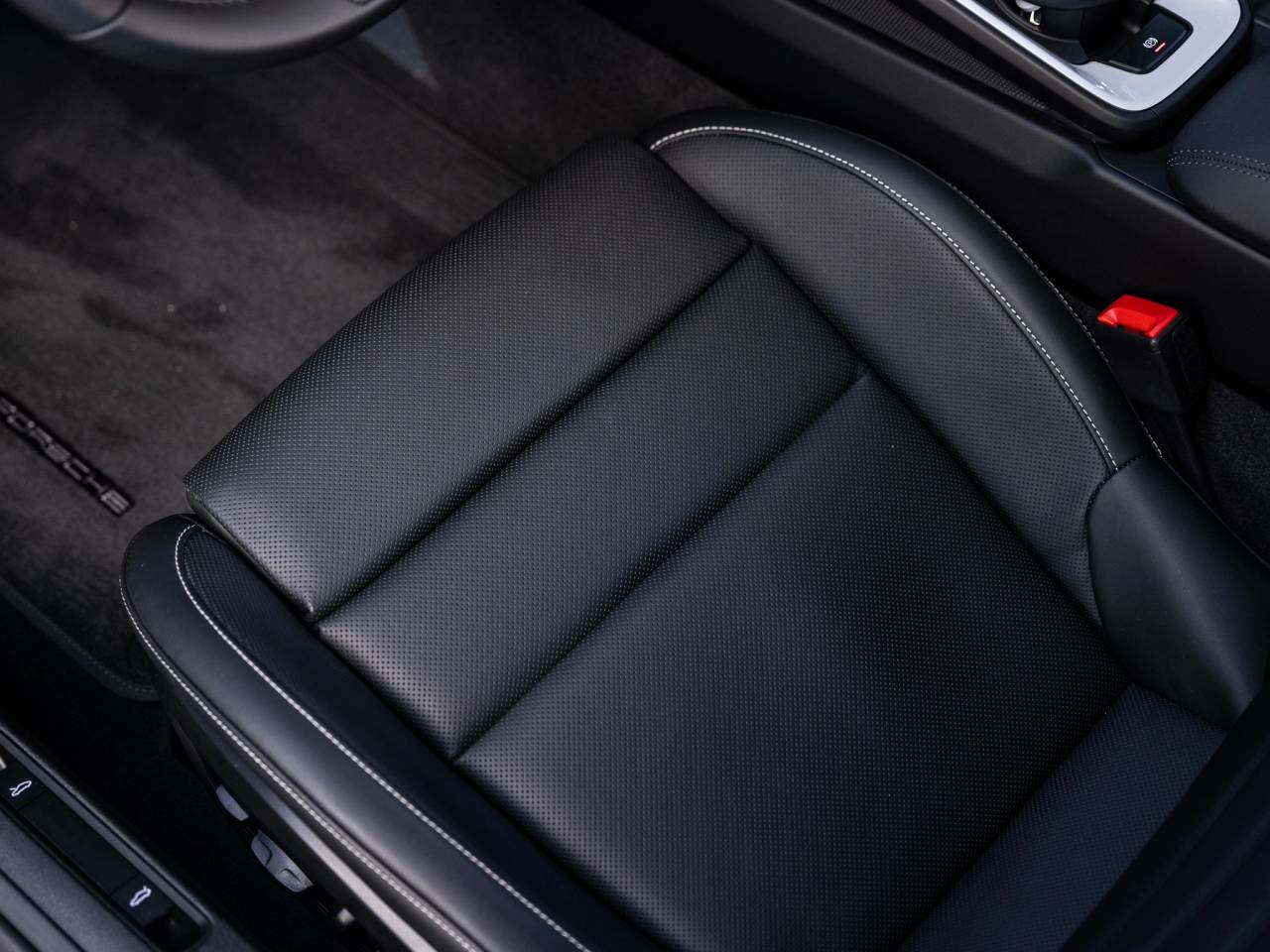 2025 Porsche 911 911 Carrera 4 GTS Cabriolet