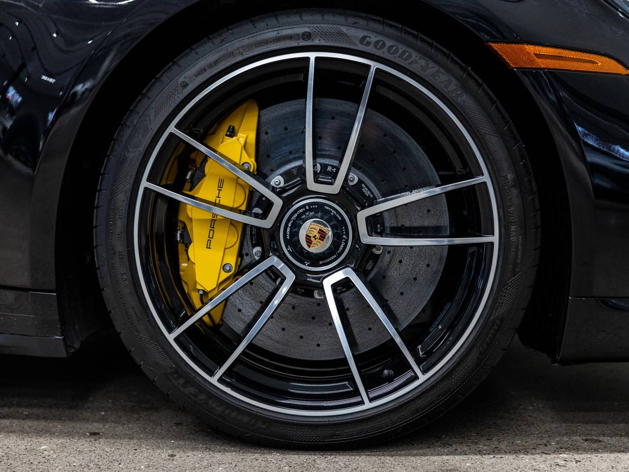 2024 Porsche 911 911 Turbo S Cabriolet (MY24)