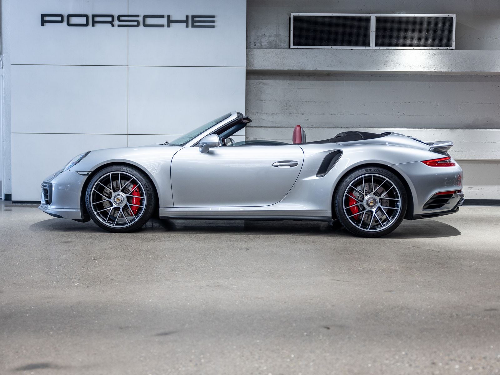 2017 Porsche 911 Turbo Cabriolet
