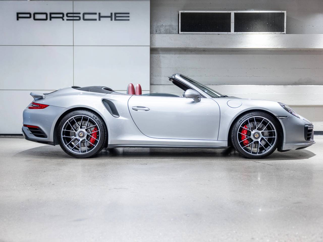 2017 Porsche 911 Turbo Cabriolet