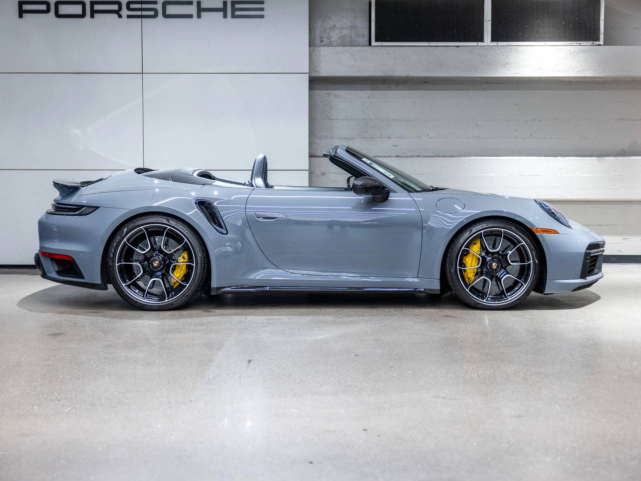 2024 Porsche 911 911 Turbo S Cabriolet (MY24)
