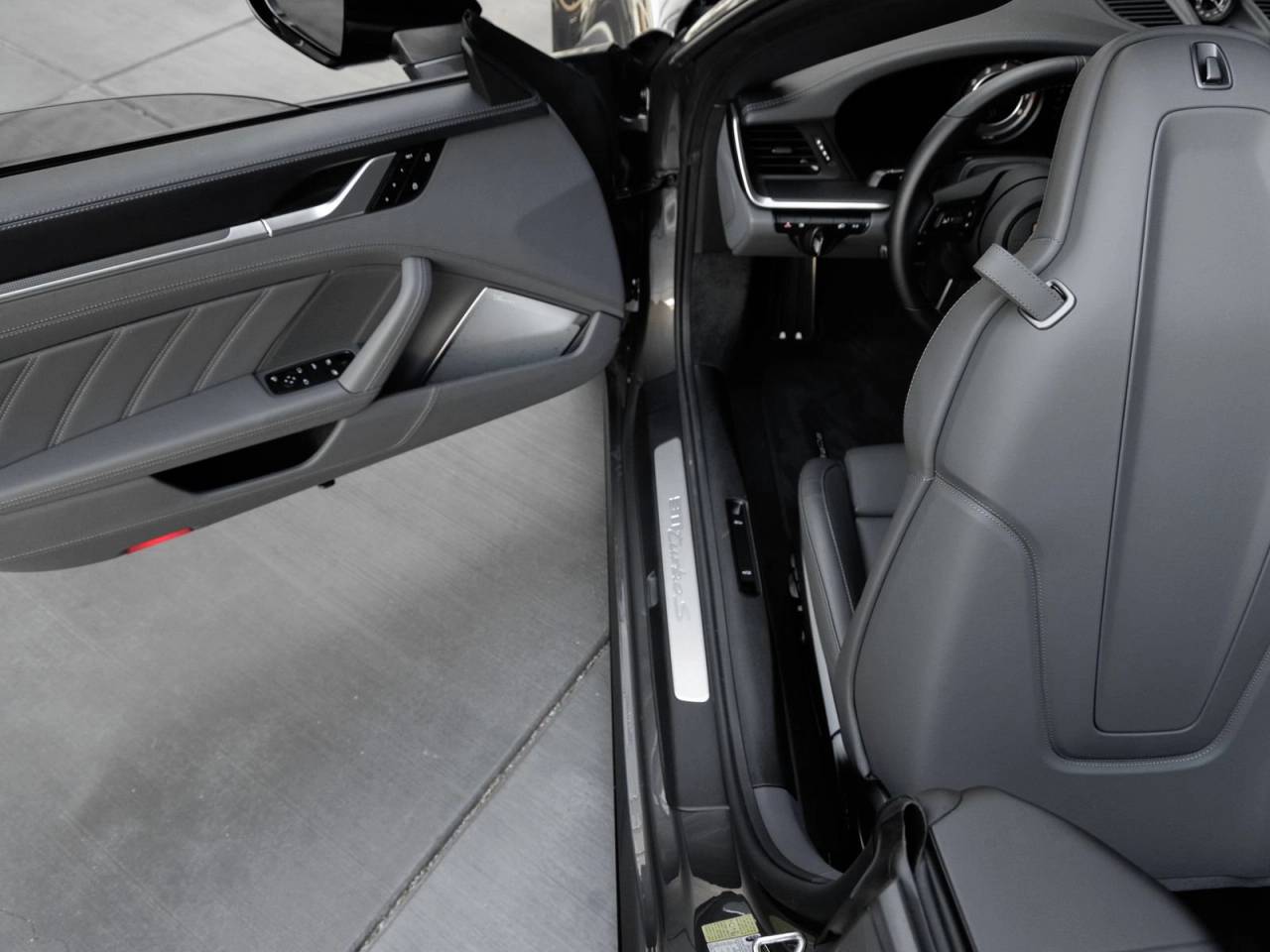 2024 Porsche 911 911 Turbo S Cabriolet