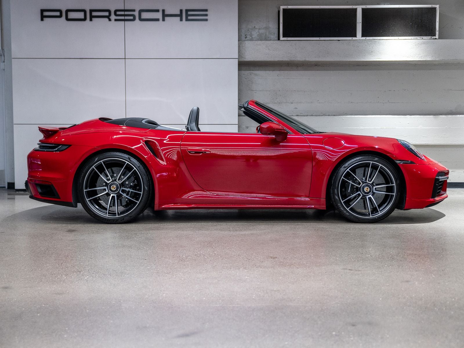 2021 Porsche 911 911 Turbo S Cabriolet (MY21)
