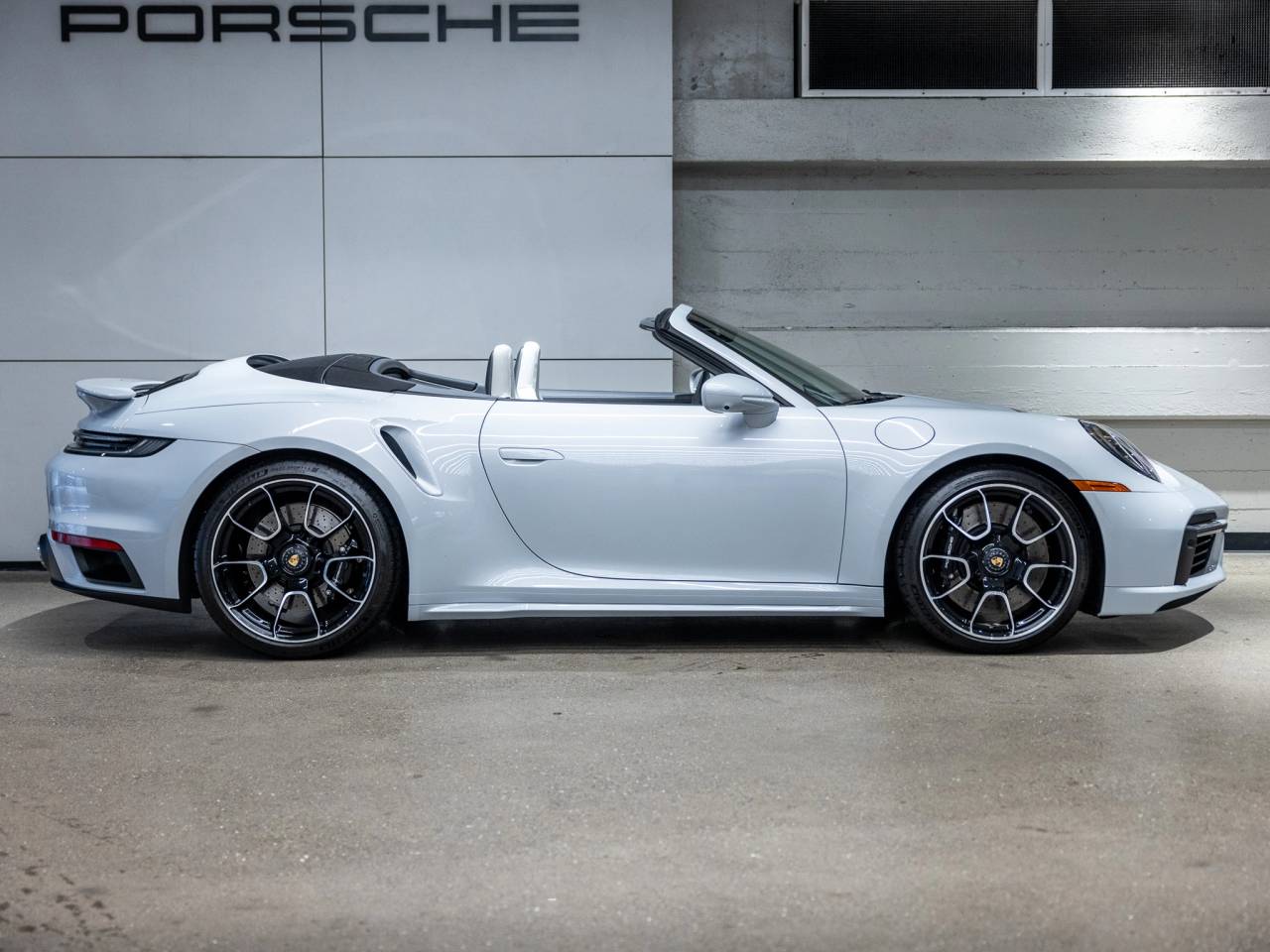 2024 Porsche 911 911 Turbo Cabriolet (MY24)