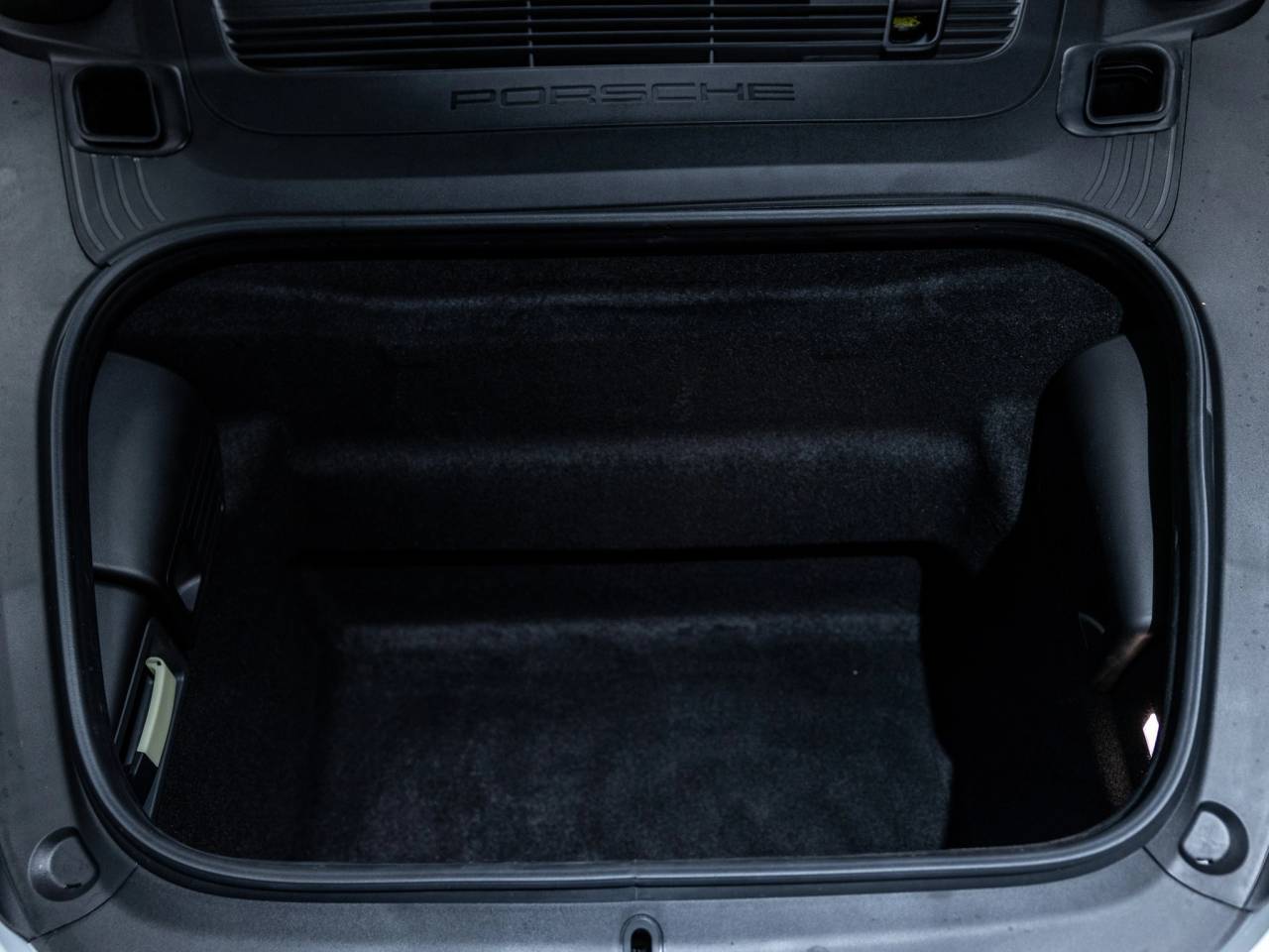 2025 Porsche 718 718 Spyder RS