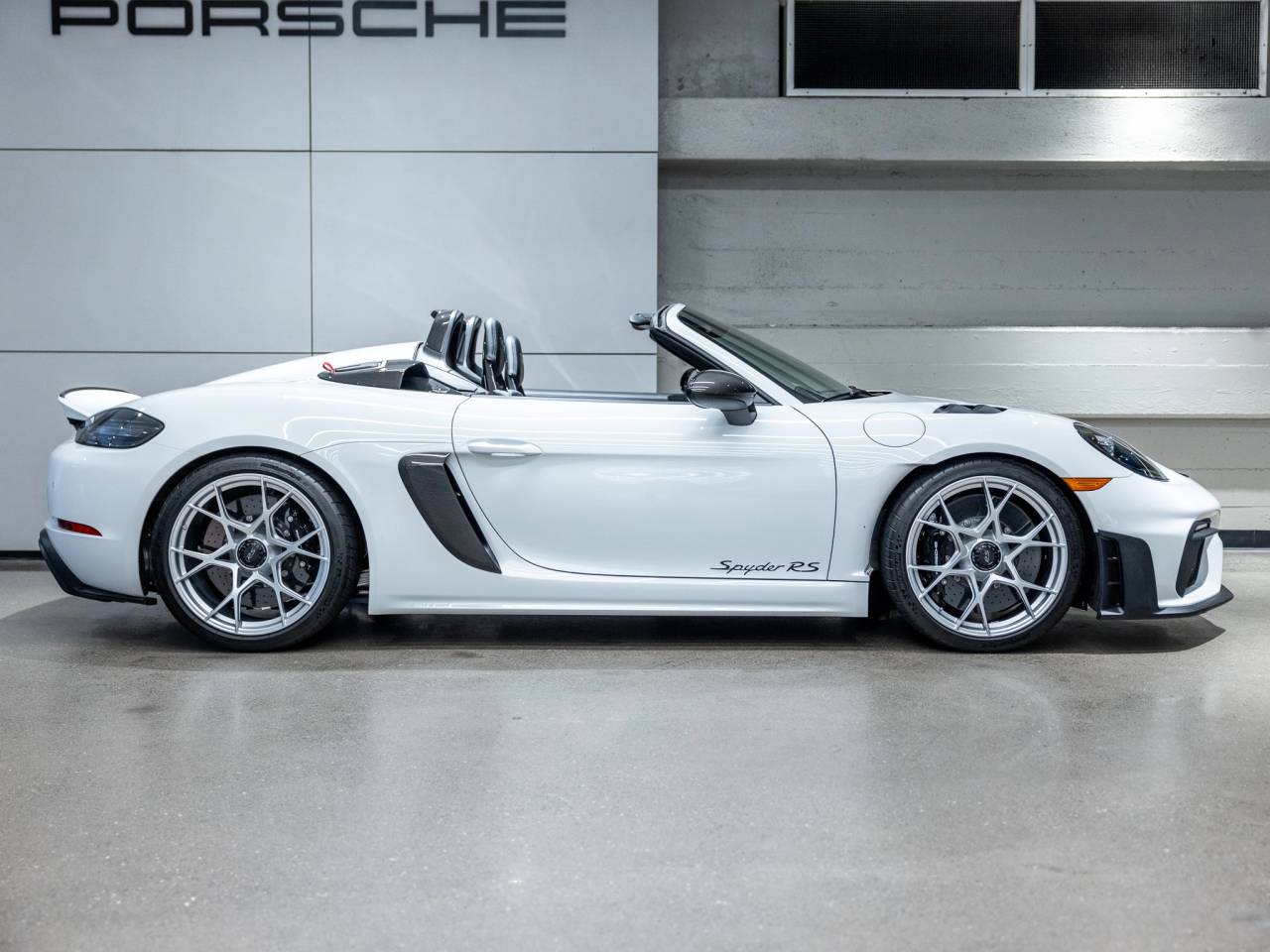 2025 Porsche 718 718 Spyder RS