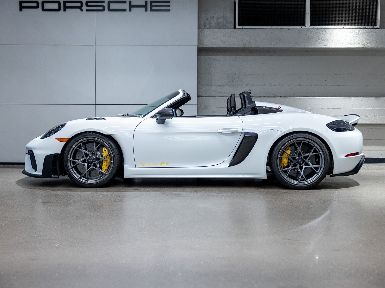 2025 Porsche 718 718 Spyder RS