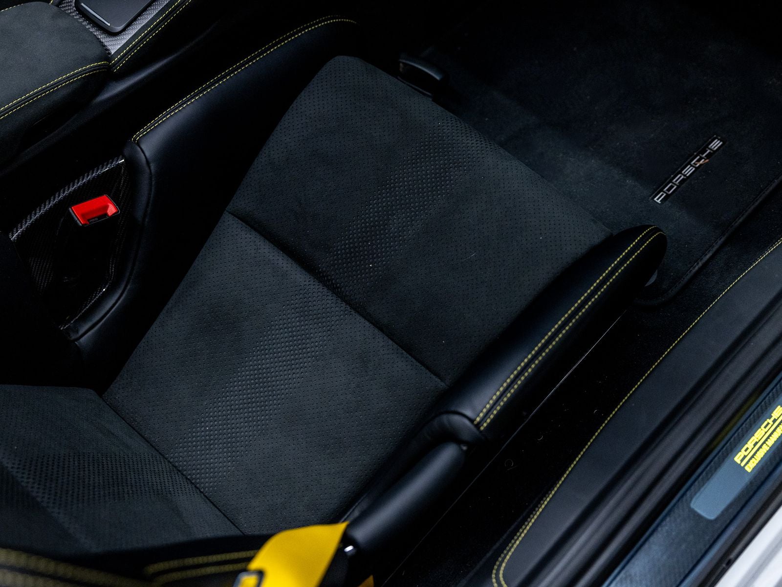 2025 Porsche 718 718 Spyder RS