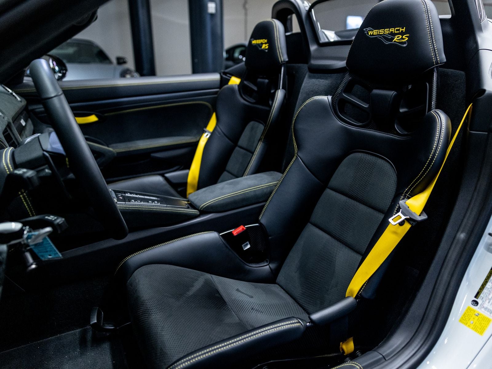 2025 Porsche 718 718 Spyder RS