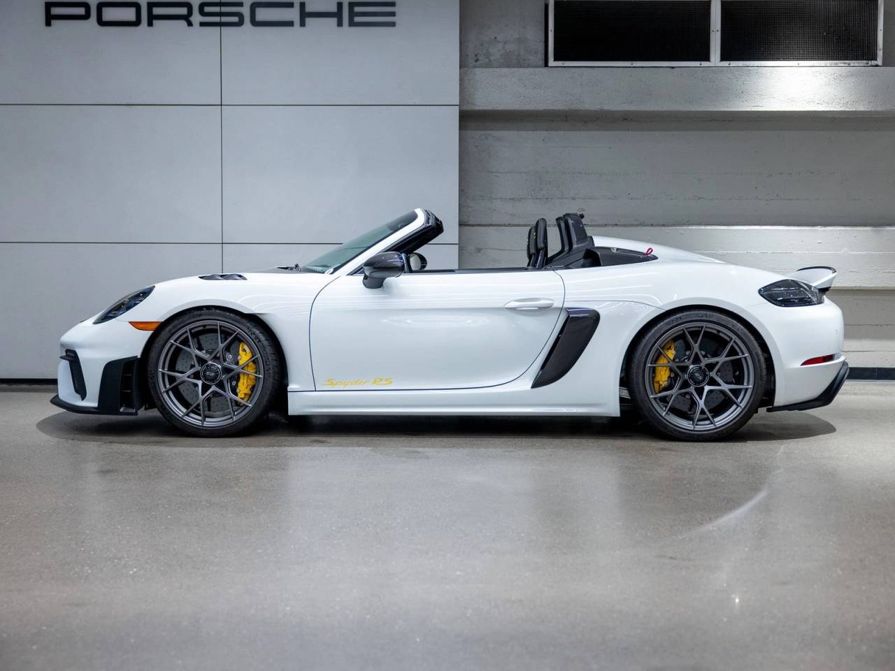 2025 Porsche 718 718 Spyder RS