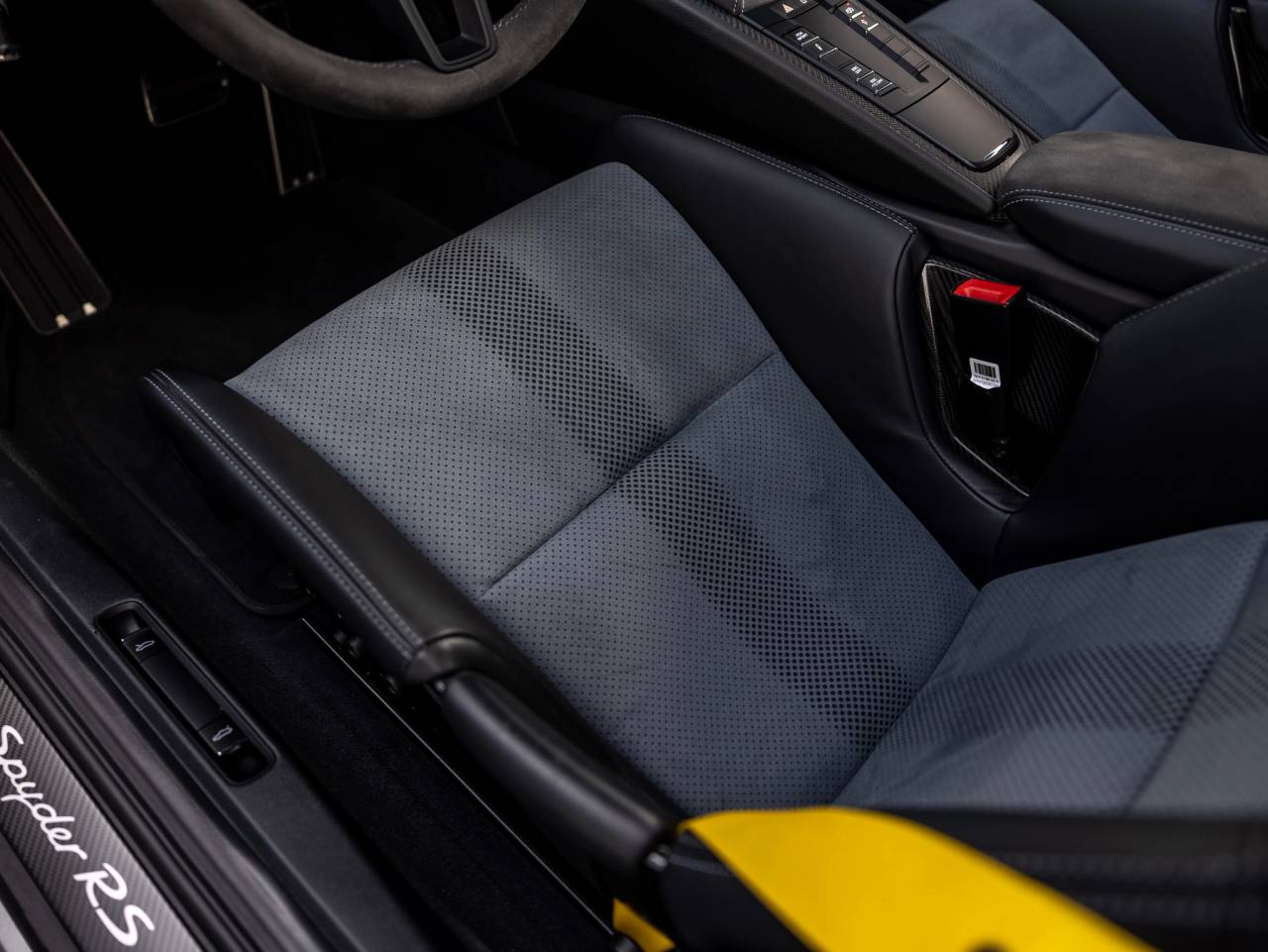 2025 Porsche 718 718 Spyder RS