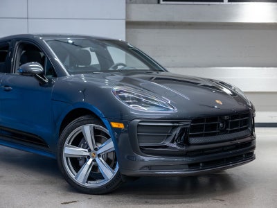 2025 Porsche Macan Base