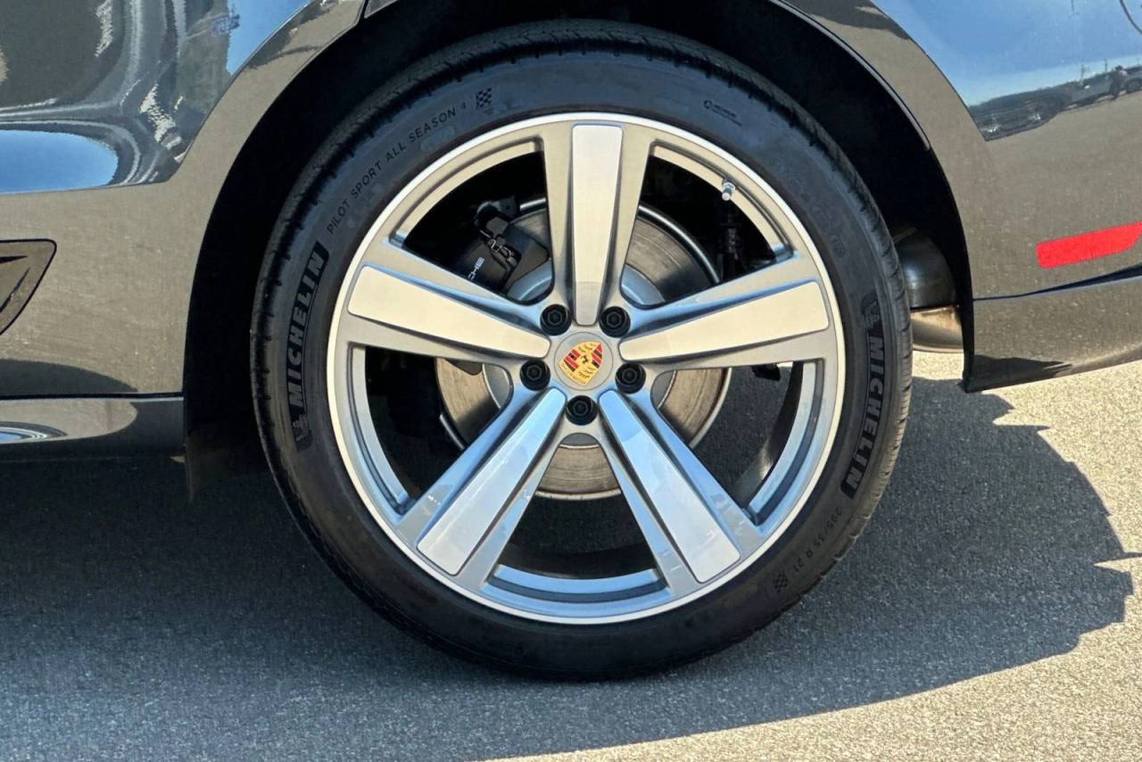 2025 Porsche Macan Macan