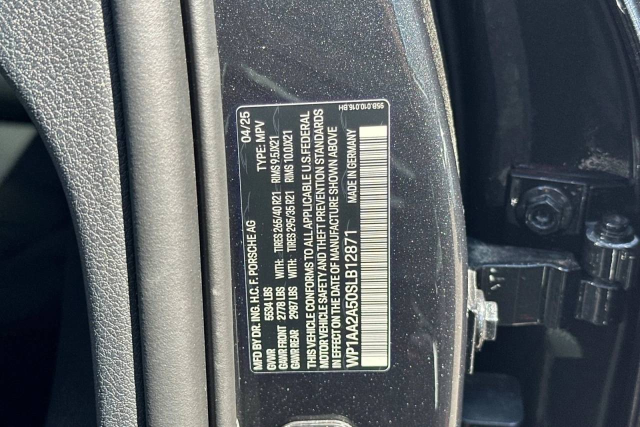 2025 Porsche Macan Macan