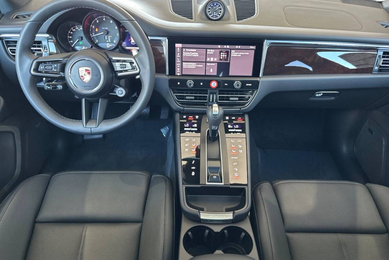 2025 Porsche Macan Macan