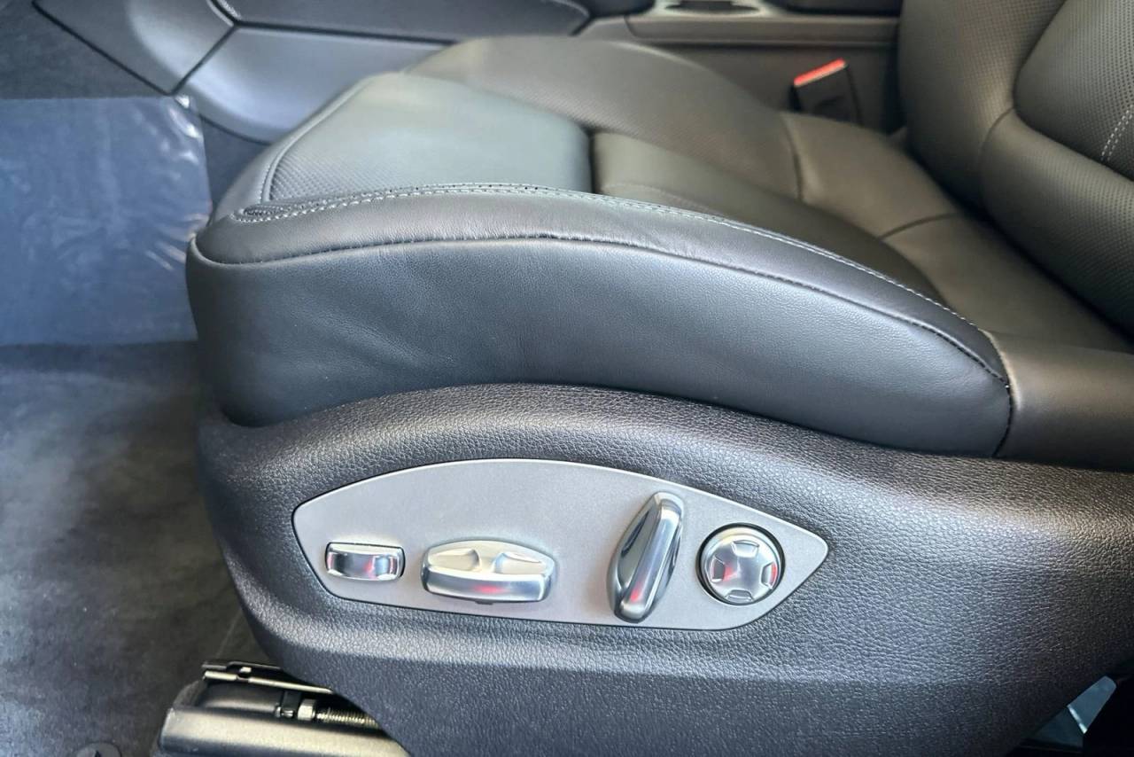 2025 Porsche Macan Macan