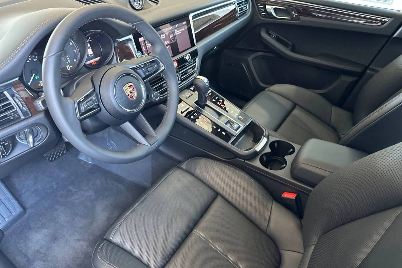 2025 Porsche Macan Macan