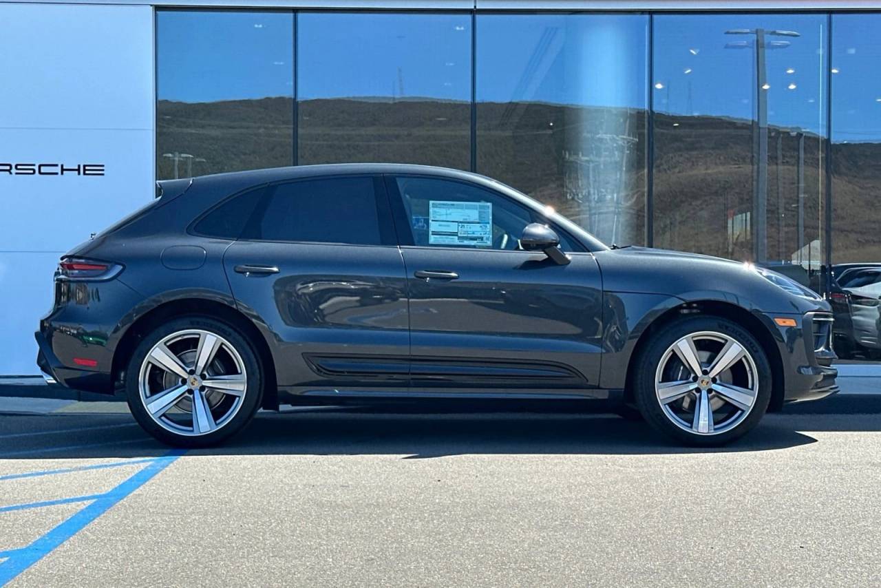 2025 Porsche Macan Macan