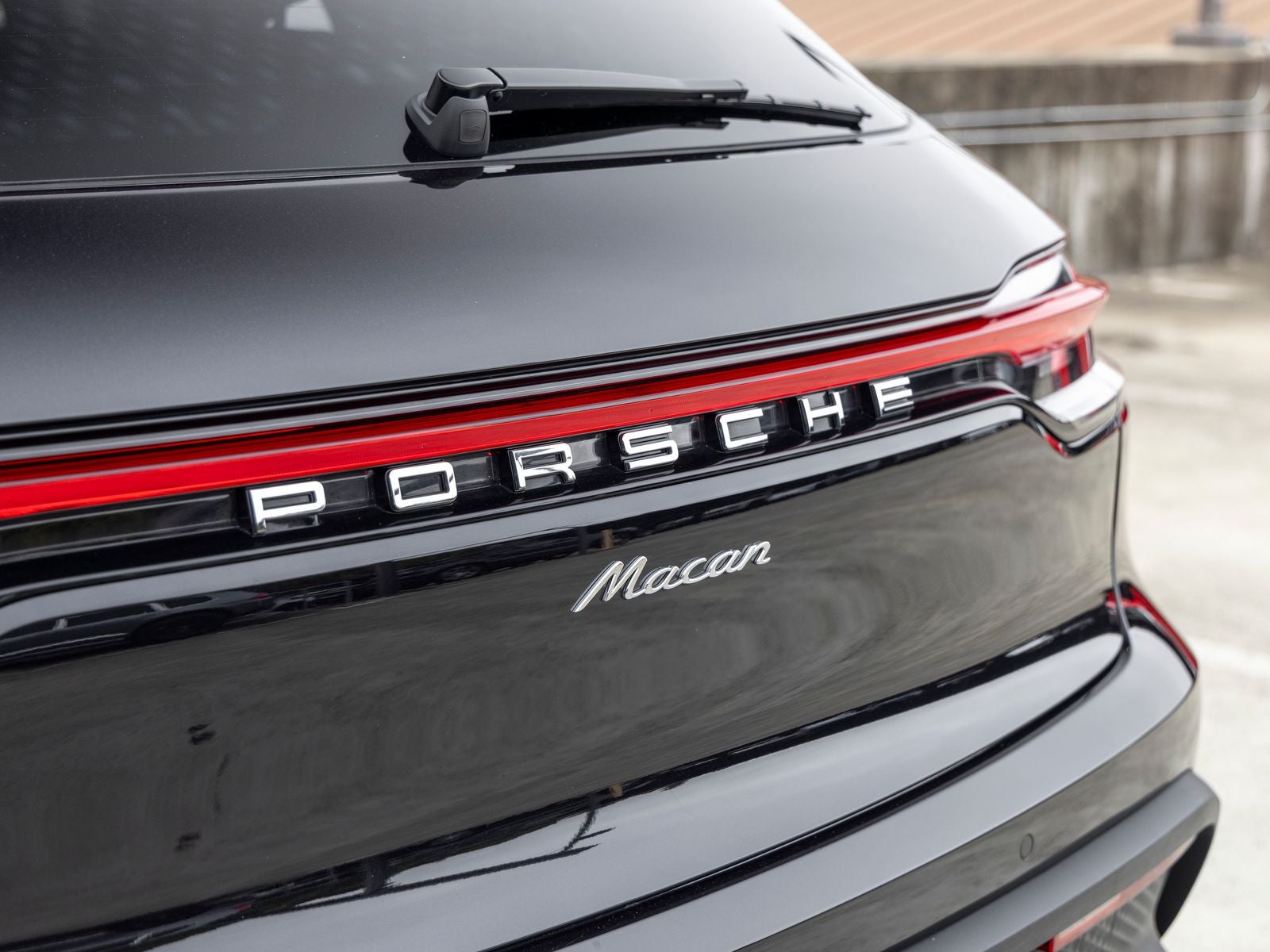 2026 Porsche Macan Base