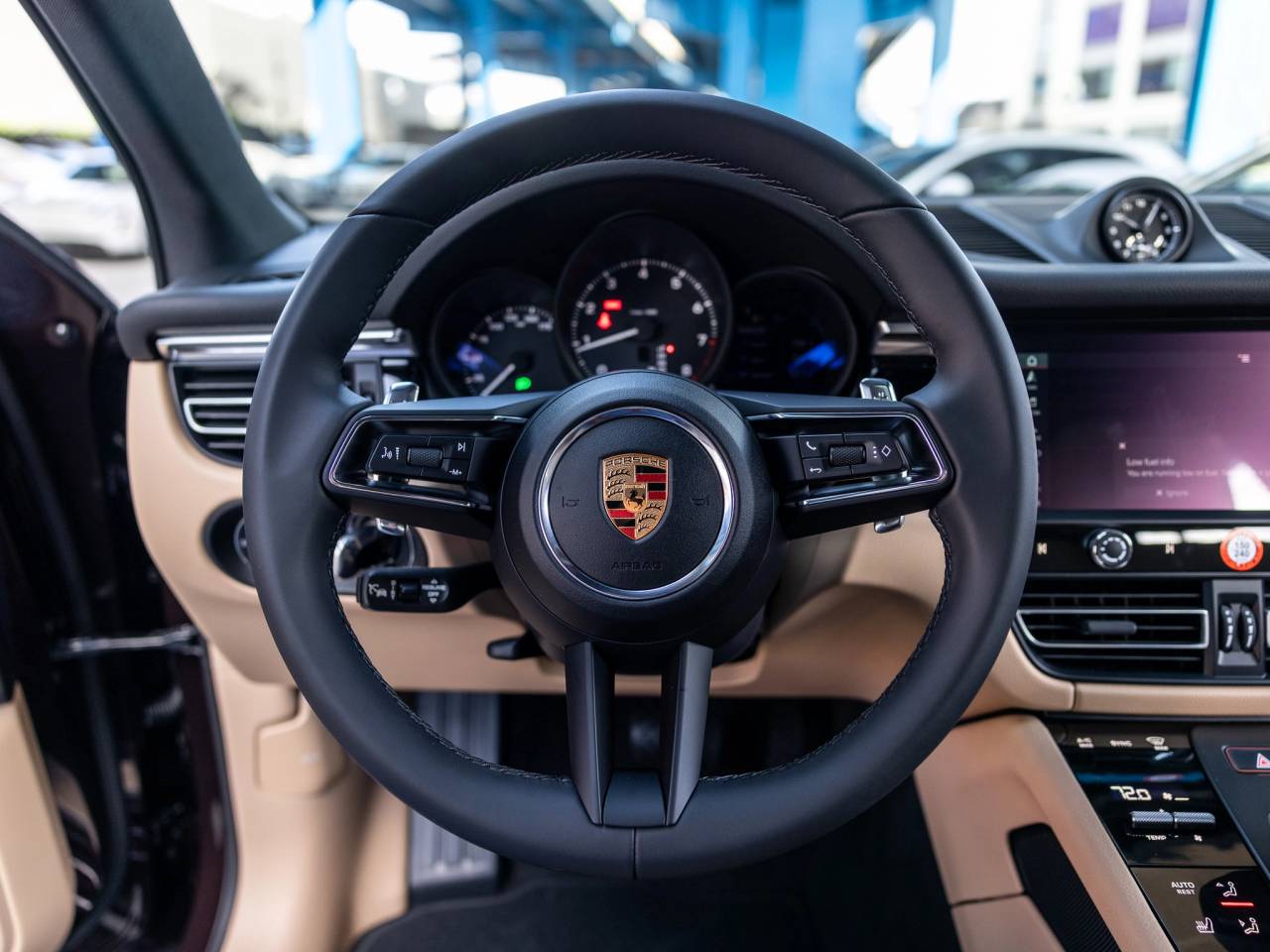 2026 Porsche Macan Base