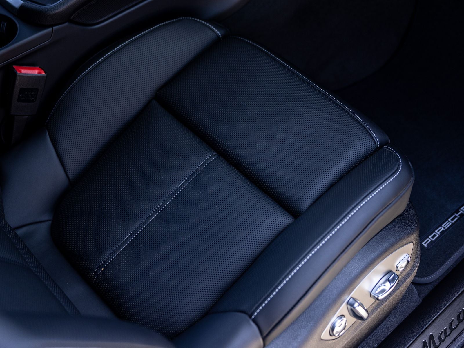 2026 Porsche Macan Macan T