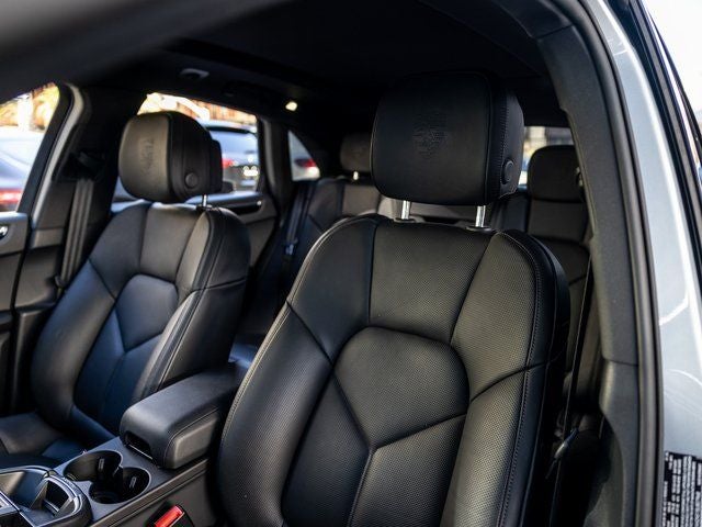 2025 Porsche Macan Macan