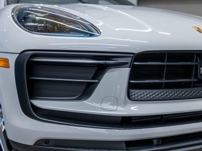 2026 Porsche Macan Macan