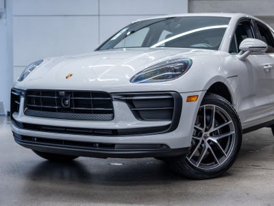 2026 Porsche Macan Base