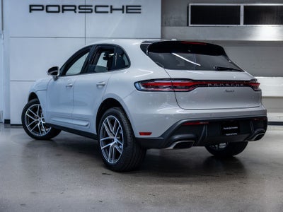 2026 Porsche Macan Base