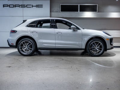 2026 Porsche Macan Base
