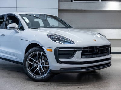 2026 Porsche Macan Base