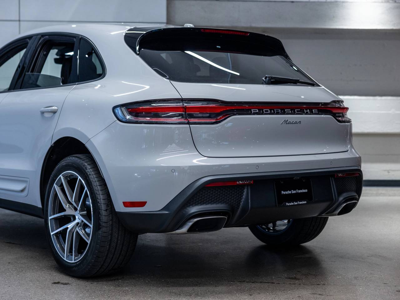 2026 Porsche Macan Base