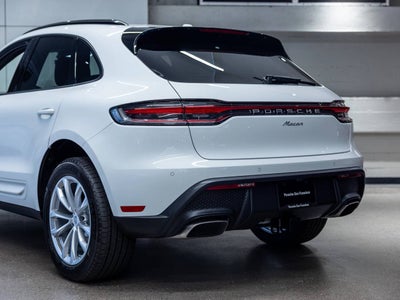 2026 Porsche Macan Base