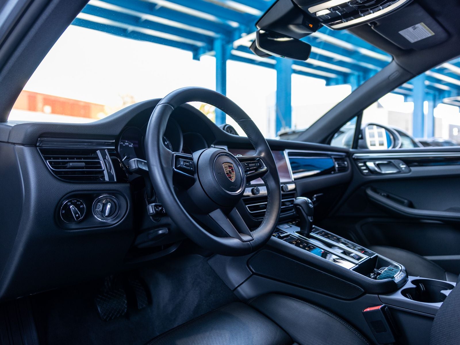 2025 Porsche Macan Base