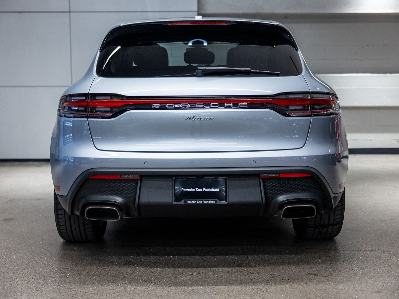 2025 Porsche Macan Base