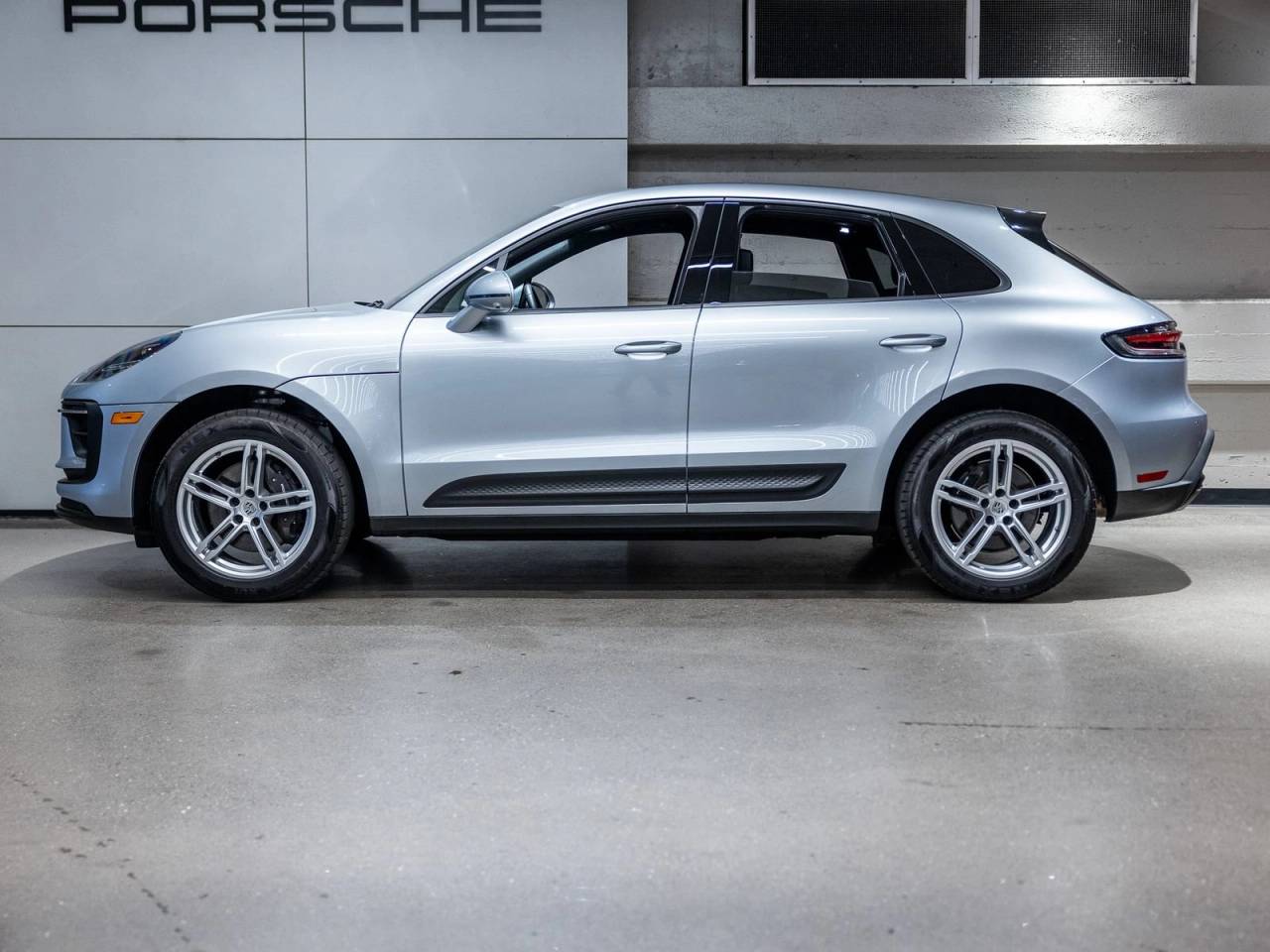 2025 Porsche Macan Macan