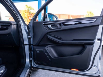 2025 Porsche Macan Macan