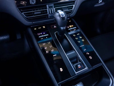 2025 Porsche Macan Macan